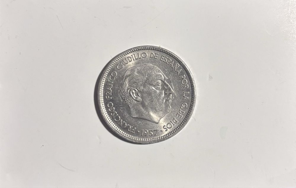 Várias moedas antigas64365273870339125