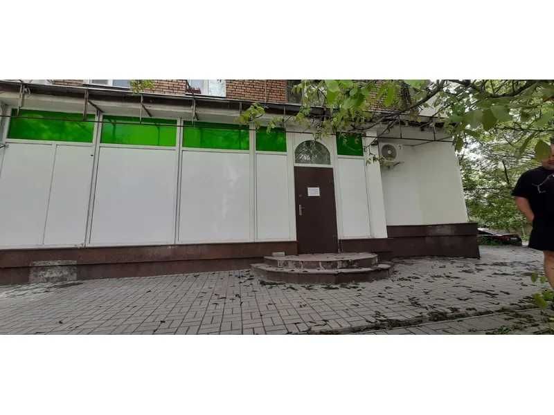 Фасадне комерційне приміщення 153 м² в центрі Запоріжжя (бульв. Центральний, 20)