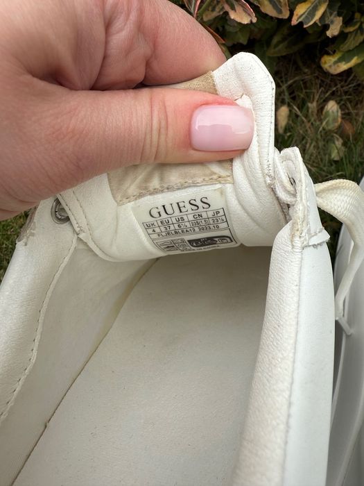 Кросівки guess кеди жіночі розмір 37