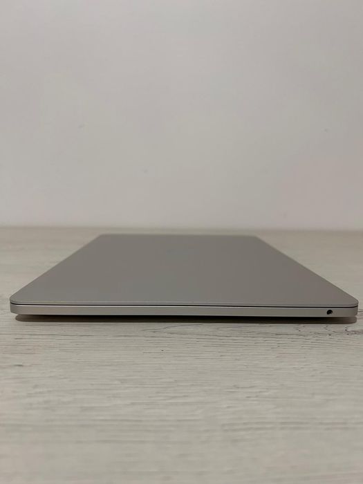 MacBook Pro M1  .