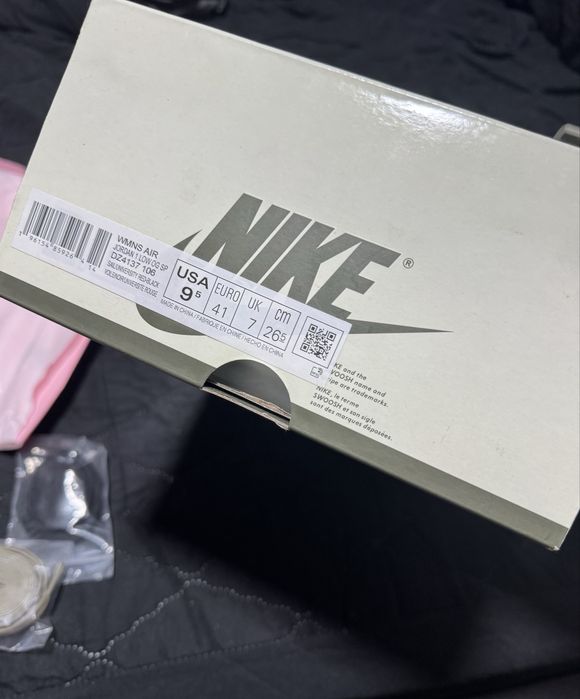 Travis Scott Air Jordan 1 Reverse Olive
