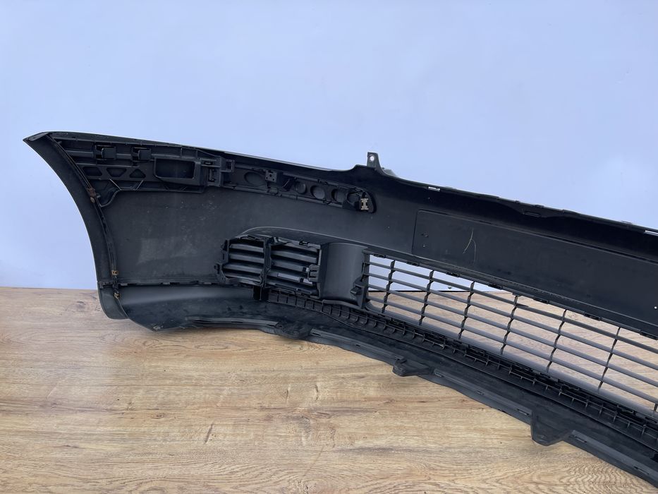 Бампер передній VW Golf 5 хетчбек LC9Z 2003-2008 Фольксваген Гольф 5