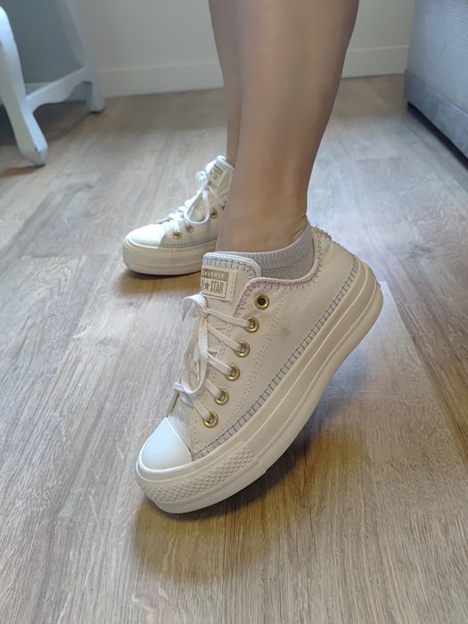 Białe converse na podeszwie all star