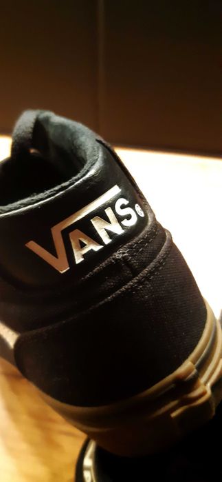 buty vans chapman mid