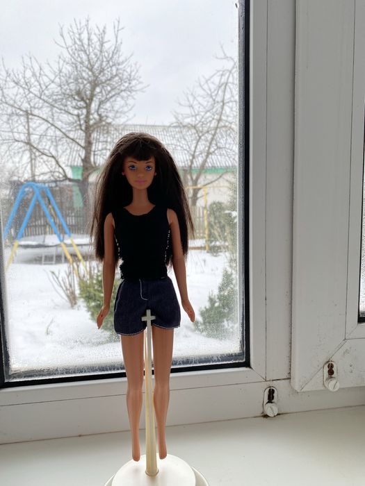 Продам чудову   Barbie  Mackie