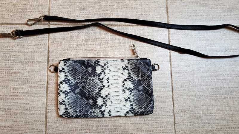 mała skórzana torebka -kopertówka wężowa skóra Borse in Pelle