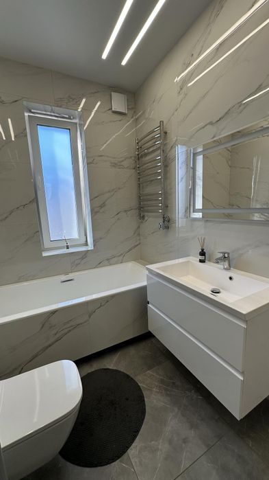 Здається чудовий 3 кімнатний Будинок на Весняному.