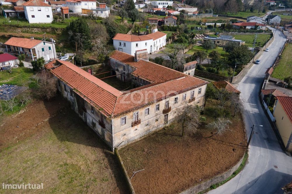 Investimento Imperdível: Prédio em Romariz, Santa Maria da Feira.