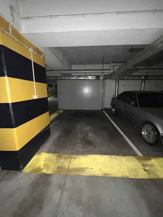 Miejsce parkingowe w garazu podziemnym