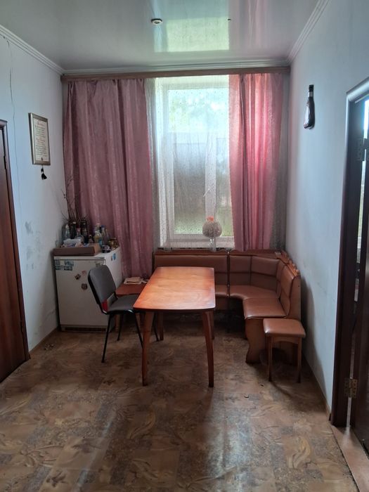 Оренда приміщення 200м2+виставковий майданчик 15сот