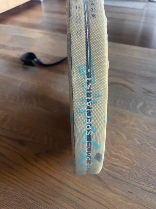 Rakieta padel bullpadel ionic light 2026