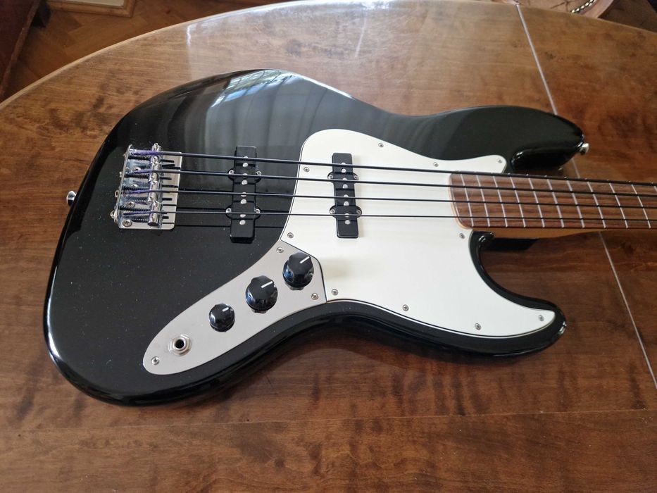 Fender Mexico Jazz Bass ブラック Fender Mexico Blacktop JAZZ BASS BLK 2012年製 買取りました