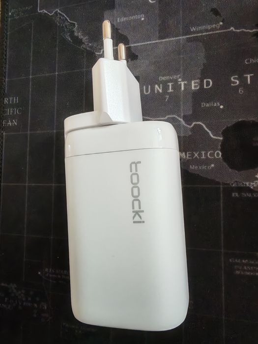 Зарядний пристрій для смартфона ноутбука toocki 65w gan