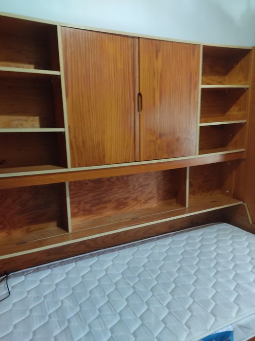 Estúdio em pinho com cama e gavetão com 90/180