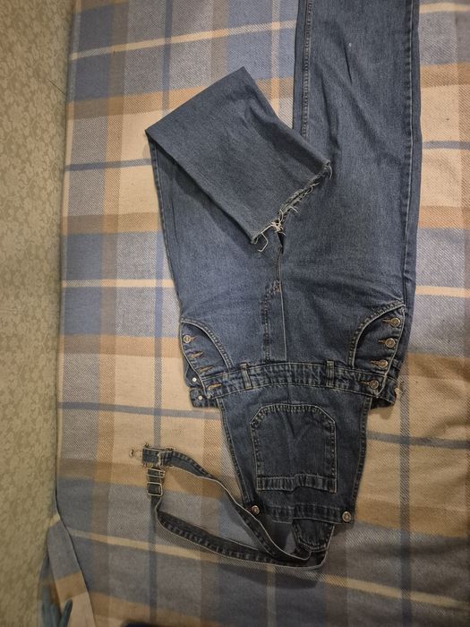 Джинсовий комбінезон