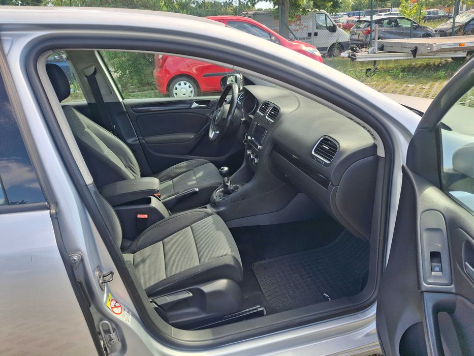 Volkswagen Golf VI 1.4 MPI 80 KM | 2009 | Oryginalny lakier | Klimatyzacja | Szyberdach