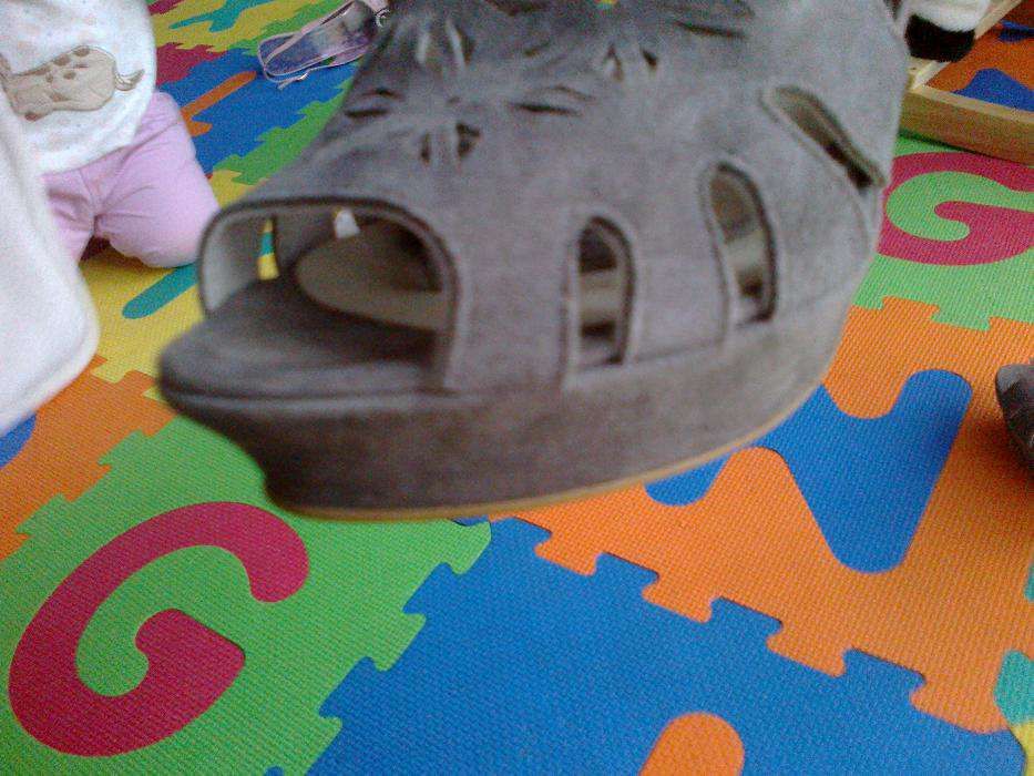 Sandały Szare wiązane na platformie