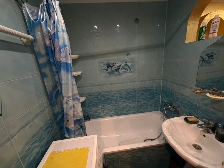 3-кім Проспект-АЛМА-АТИНСЬКА(р-н ROSHEN,ТЦ Майдан)ВИКЛЮЧНО 2х дівчат