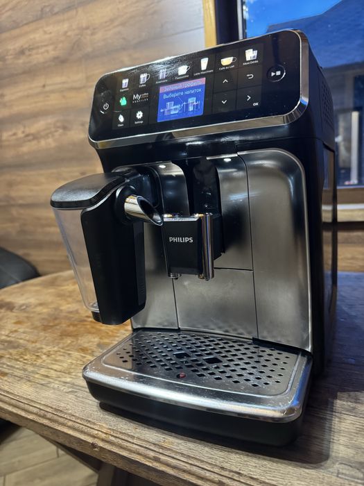 Продам кавоварку PHILIPS 5400