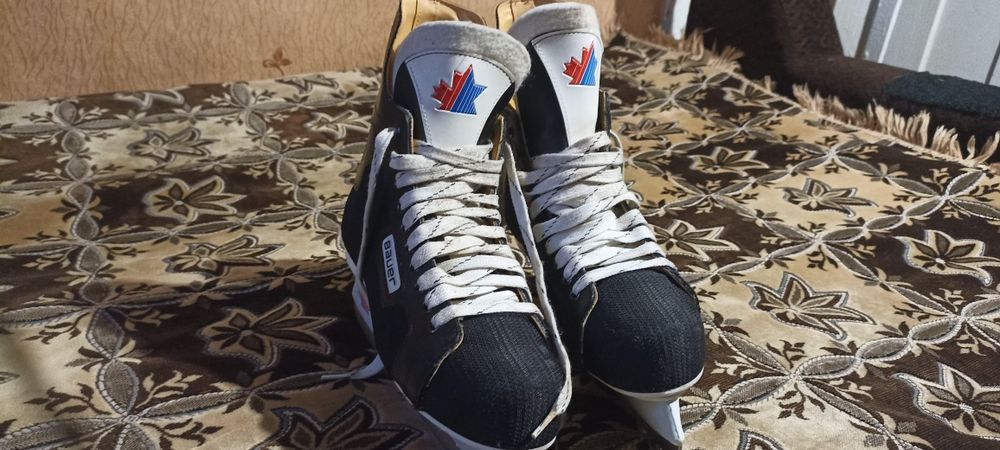 Ковзани Bauer розміру 42 р 27 см устілка