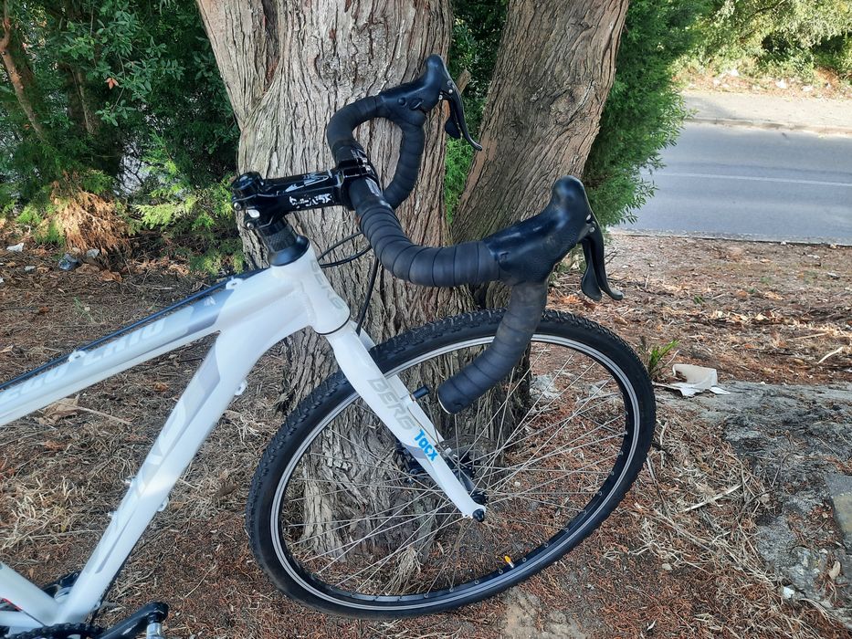 Bicicleta de gravel aluminio m