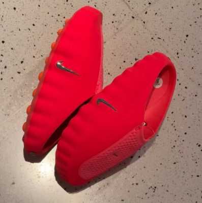 Nike Mind 001 Slide Solar Red R.43