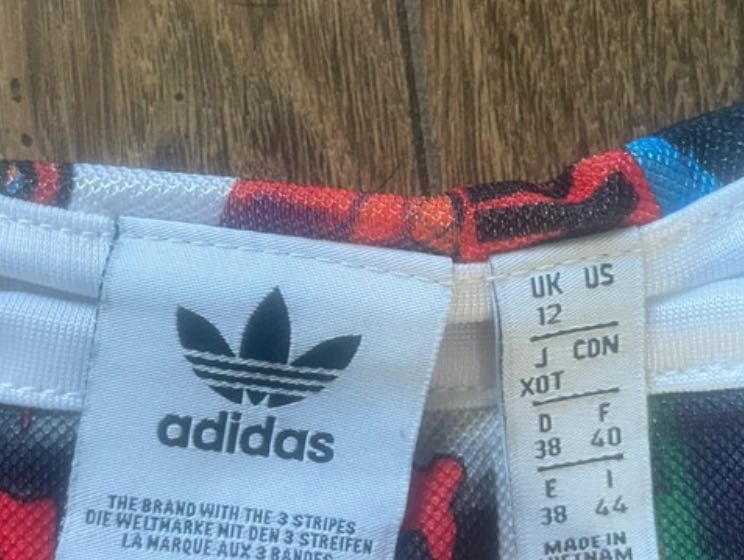 Adidas ASYMETRYCZNA spódnica  FU3766 nadruk w stylu lat 80, 38 40