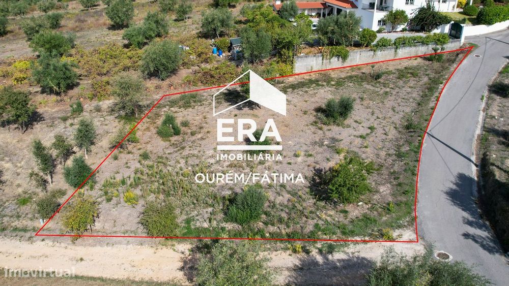 Terreno com 1050m2
