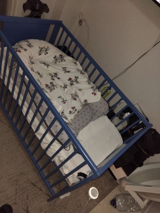 Berço com tudo incluído