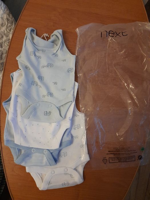 Набір бодіків Next 50 розмір на короткий рукав (4шт)