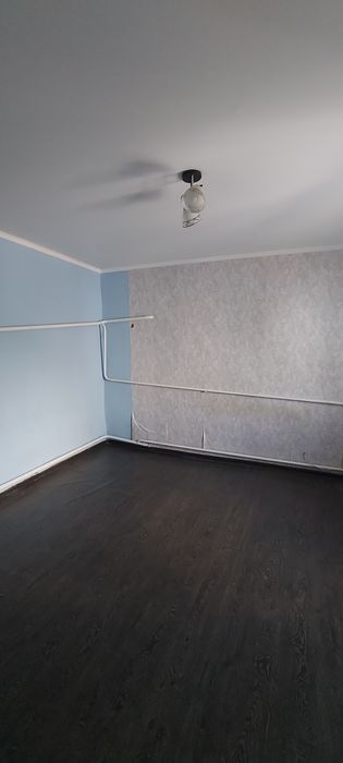 Ліски (ЖДП) за ринком Івушка