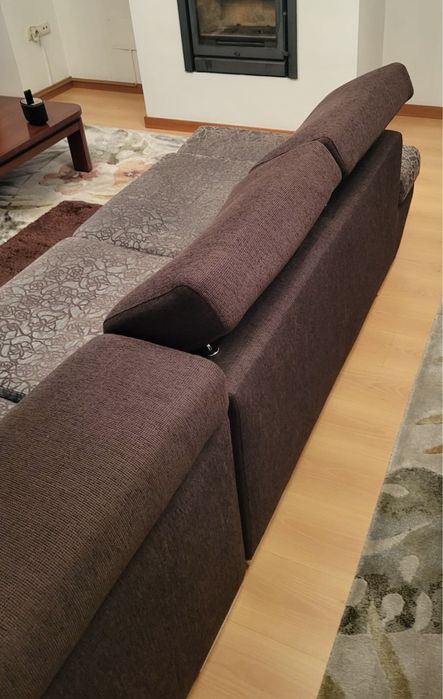 Sofá castanho chaise longue