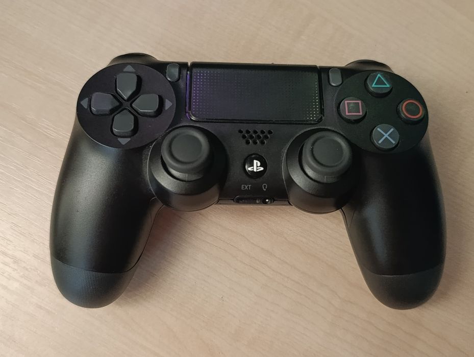 Джойстик Dual shock 4