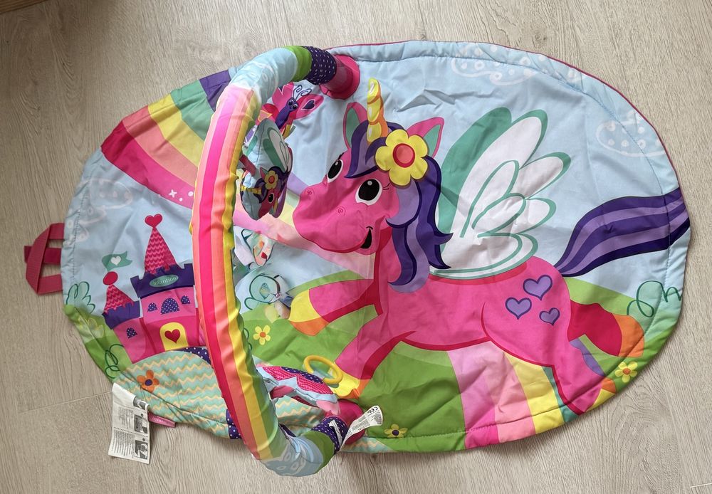 Розвиваючий килимок для дівчинки