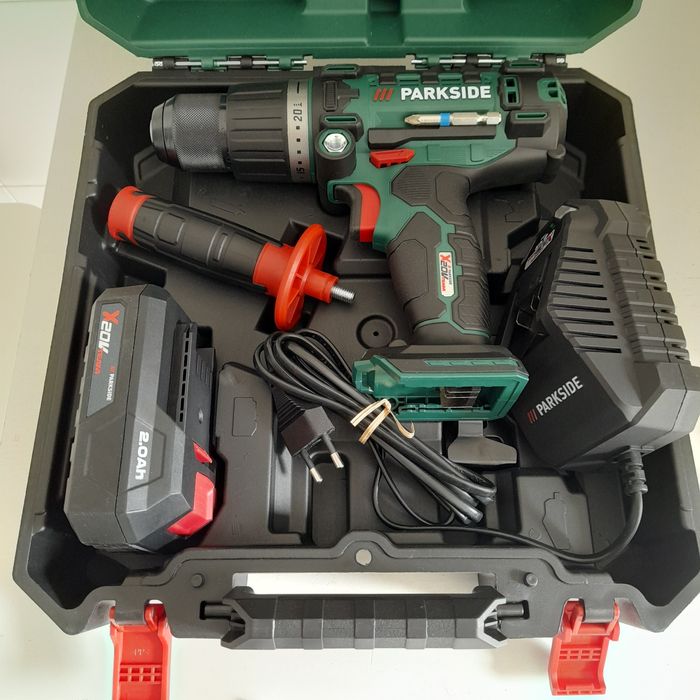 Berbequim com percussão e aparafusadora