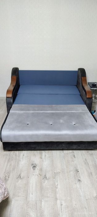 Продам новий диван