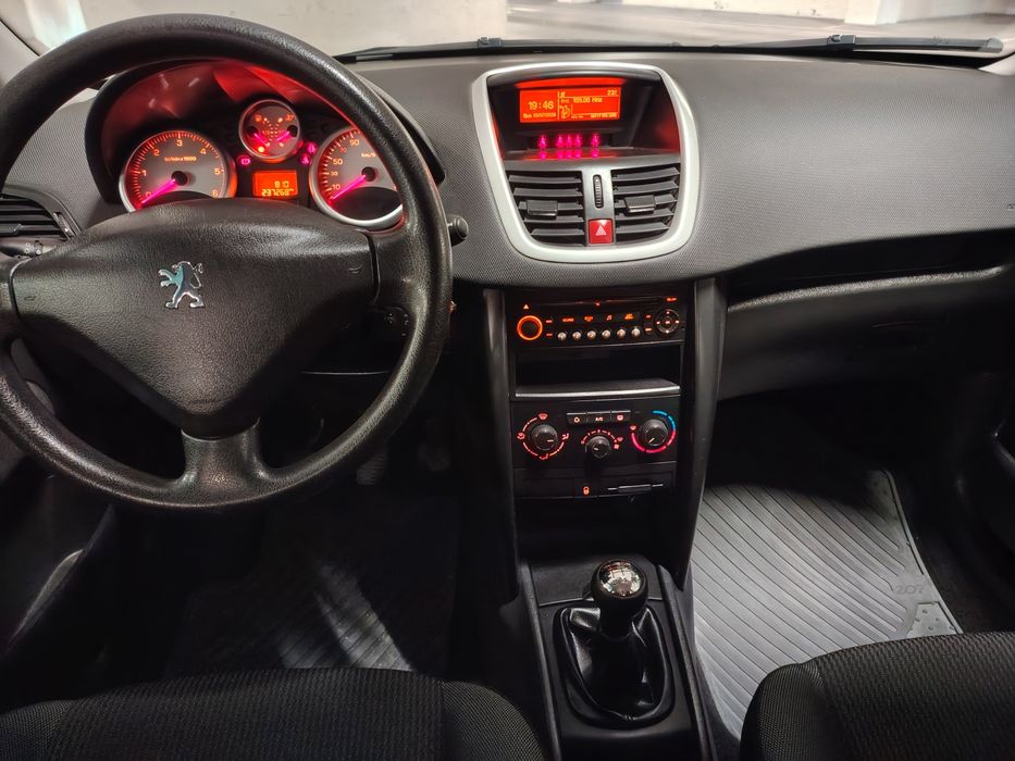 Peugeot 207 — fotografia 8
