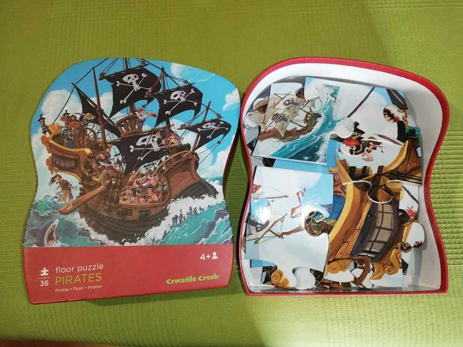Puzzles infantis em bom estado