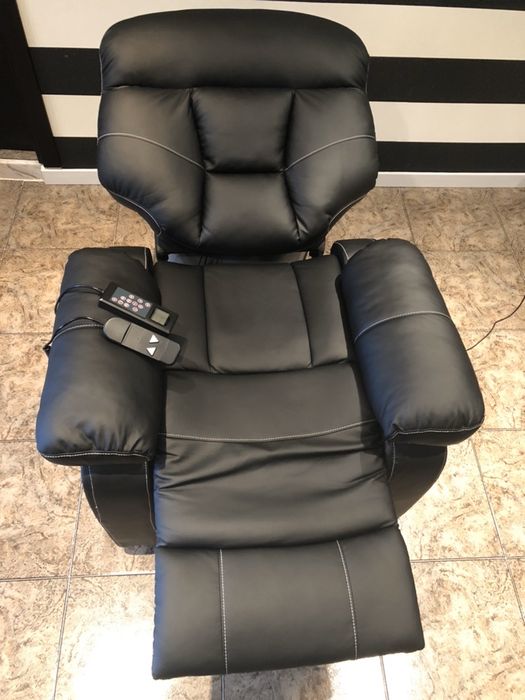 Sofá Novo elétrico em Pele Sintética com várias posições e massagens