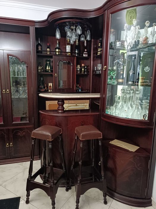 Móvel de sala com bar