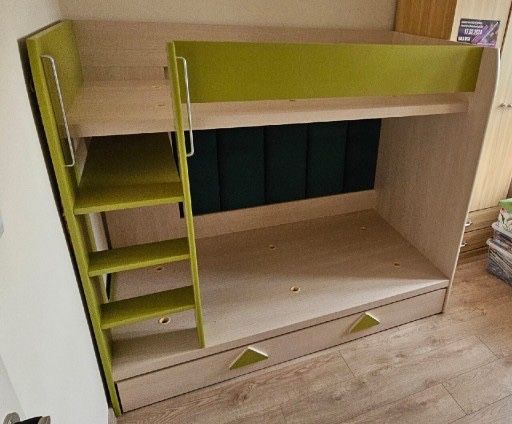 Sprzedam lóżko  pietrowe widoczne na zdjeciu