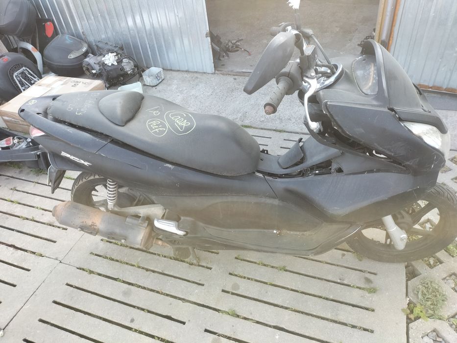 Honda pcx silnik, plastiki,czacha,licznik,kanapa,płozy,lampa,zawieszen