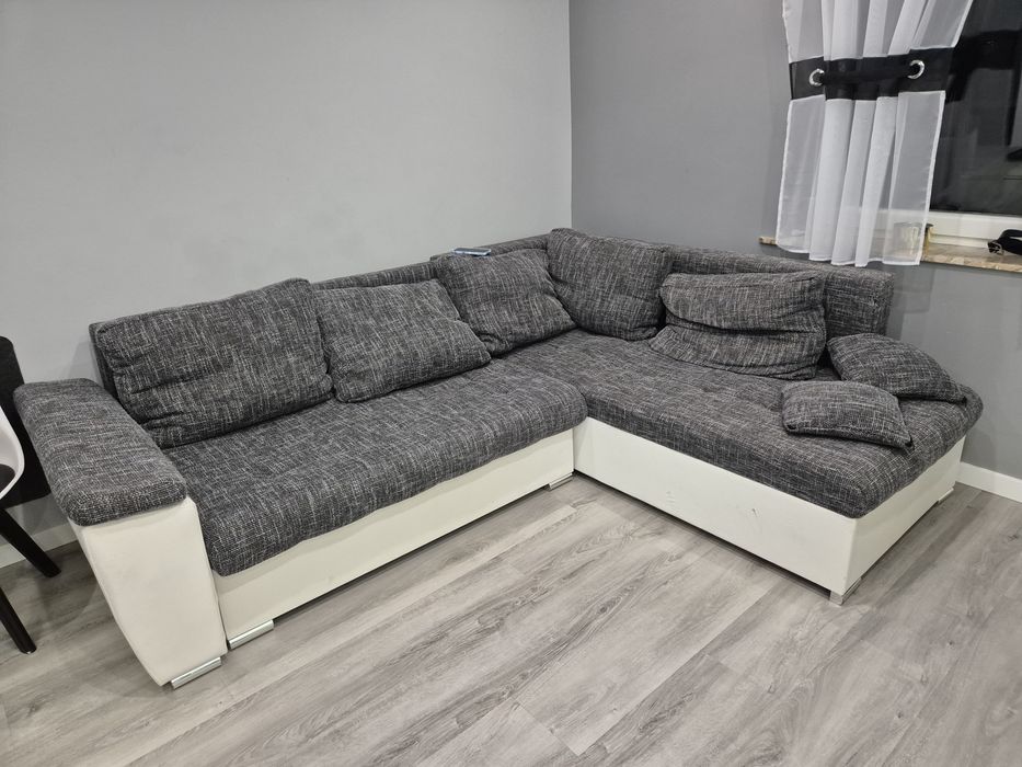 Narożnik szary 2 pojemniki na pościele 250x205