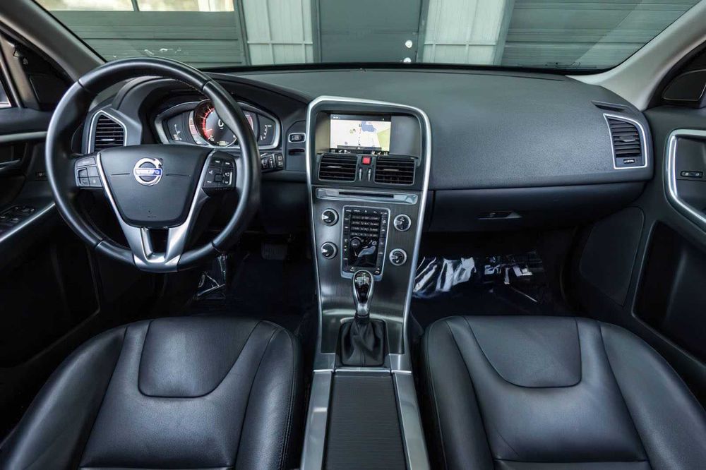 Volvo XC60 T5 Premier      2016