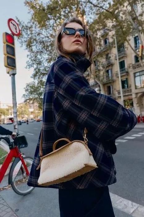 Сумка zara, сумка з штучним хутром zara, бежева сумка zara