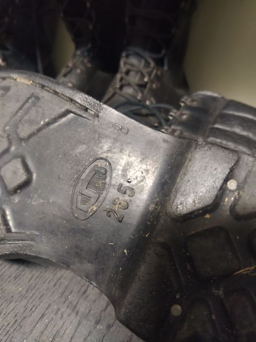 Buty wojskowe olejoodporne