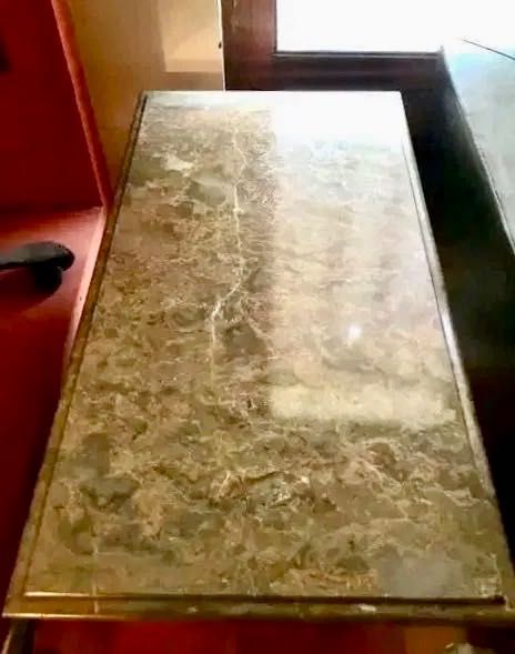 MESA de PEDRA e MOGNO maciço - antiga - 103x55x51 cm/s