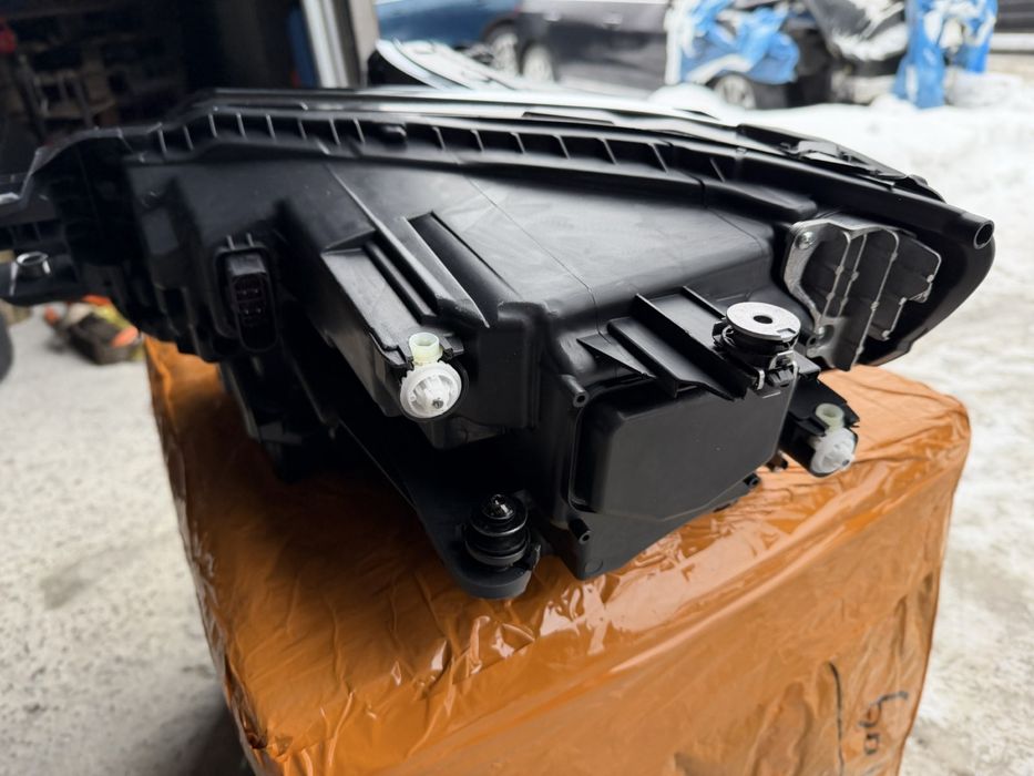 Фари Volkswagen Passat B9 2020-2024 рік права та ліва
