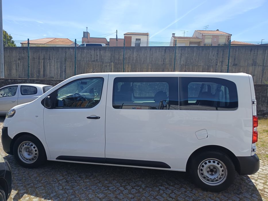 Opel Vivaro 9 lugares