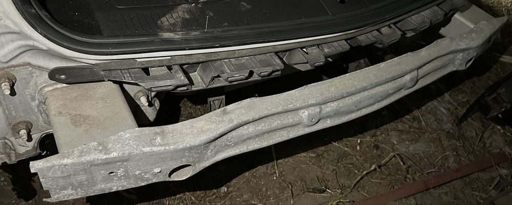 Reforço Pára-choques Trás Opel Astra J Sports Tourer 2010 a 2016